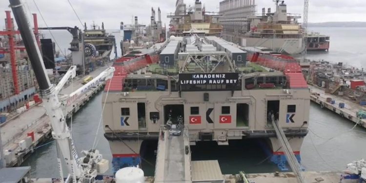 2 bin kişilik Rauf Bey gemisi Hatay’a gitmek üzere yola çıktı