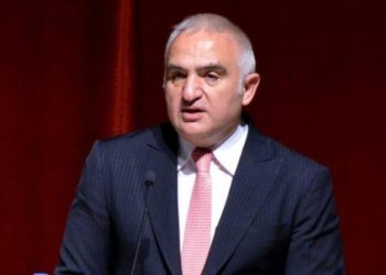 Bakan Ersoy duyurdu! 12 tane çok önemli kültür varlığı Türkiye’ye geliyor