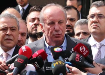 Başvuru yaptılar sırada imza var