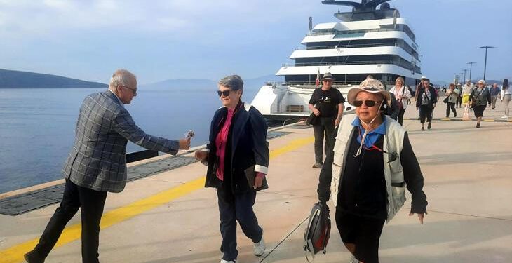 Bodrum’a sezonun ilk kruvaziyeri geldi