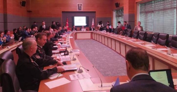 Deprem sonrası 74 vatandaşın kimlik tespit çalışmaları devam ediyor