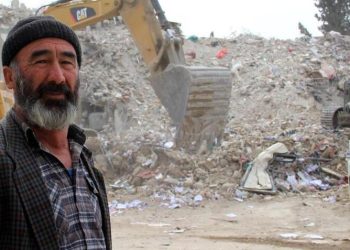 Depremde oğlunu ve torunlarını kaybetti! ‘7.7 değildi, iki katını düşünün’