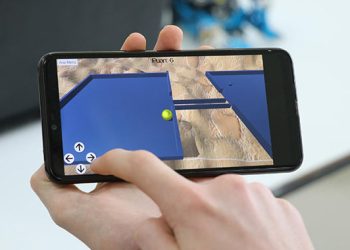 İki ortaokul öğrencisi kendi oyunlarını ürettiler!