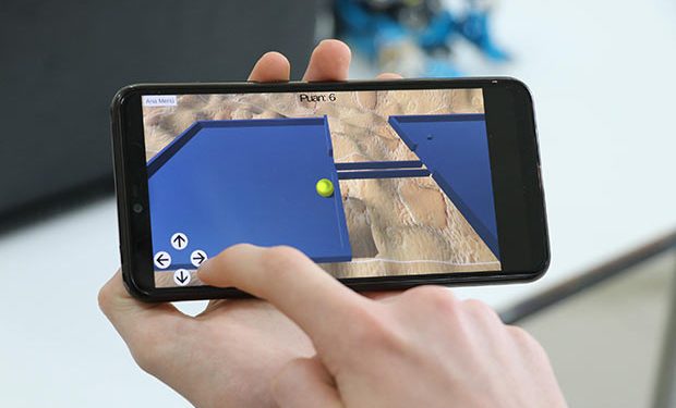 İki ortaokul öğrencisi kendi oyunlarını ürettiler!