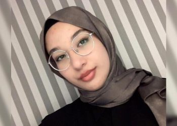 Staj için gelen öğrenciyi başörtüsü sebebiyle almayan okul müdürüne hapis talebi