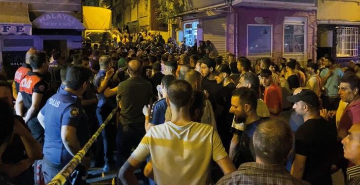 Kıraathanede  ’40 liralık’ hesap kavgası: 1 yaralı