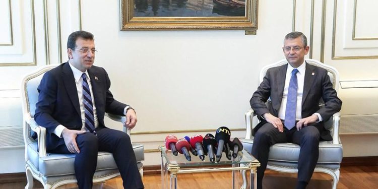 Özgür Özel’den Ekrem İmamoğlu’na ziyaret! Değişim mesajı