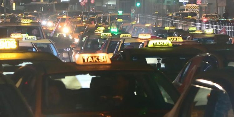 Şişli’de taksicilerden Filistin’e destek konvoyu