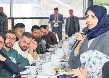 Filistinli üniversite öğrencileri ailelerinden haber alamıyor
