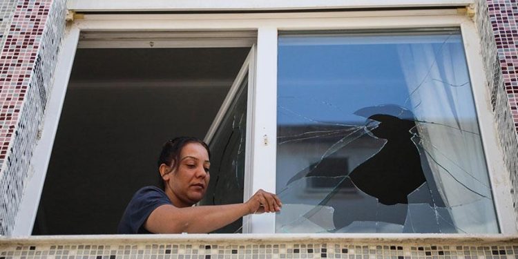 Ev sahibi dehşeti yaşattı! 10 bin lira kira istedi, camları kırıp gitti
