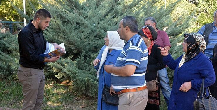 Telefondaki sese inandılar! İmzayı noterde attılar, yine de dolandırıldılar